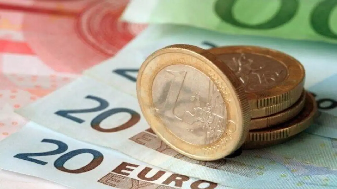 تحديثات الصرف.. تذبذب سعر اليورو في البنوك المصرية خلال تعاملات الأربعاء 18 فبراير